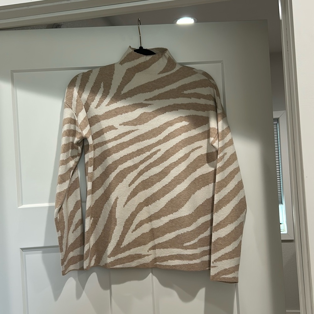 Women’s sweater